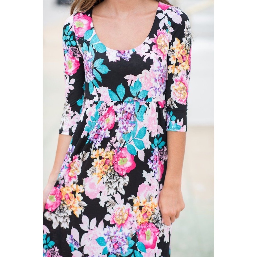 Floral Maxi Dress - Picture 3 of 4